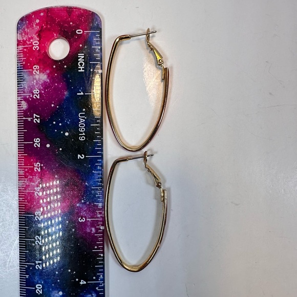 Gold tone with red enamel pierced dangle oval shape hoop earrings - Picture 4 of 7